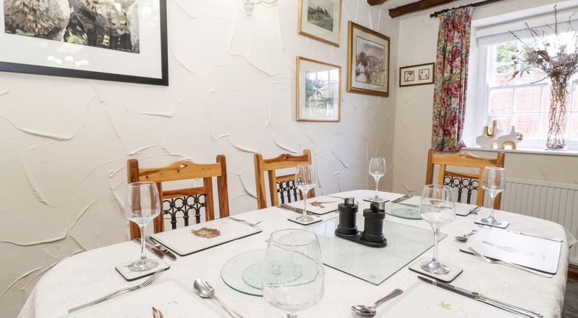 Photo of Ann Tysons House