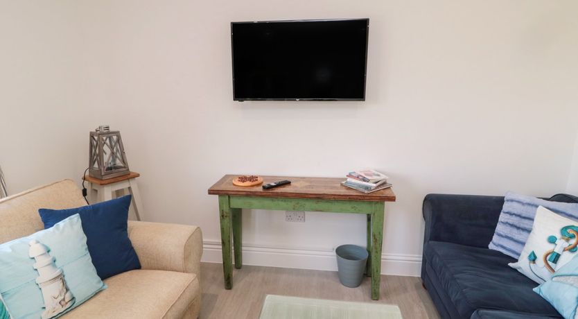 Photo of 5 West Winds