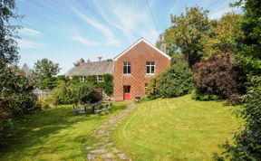 Photo of Carneadon Farmhouse