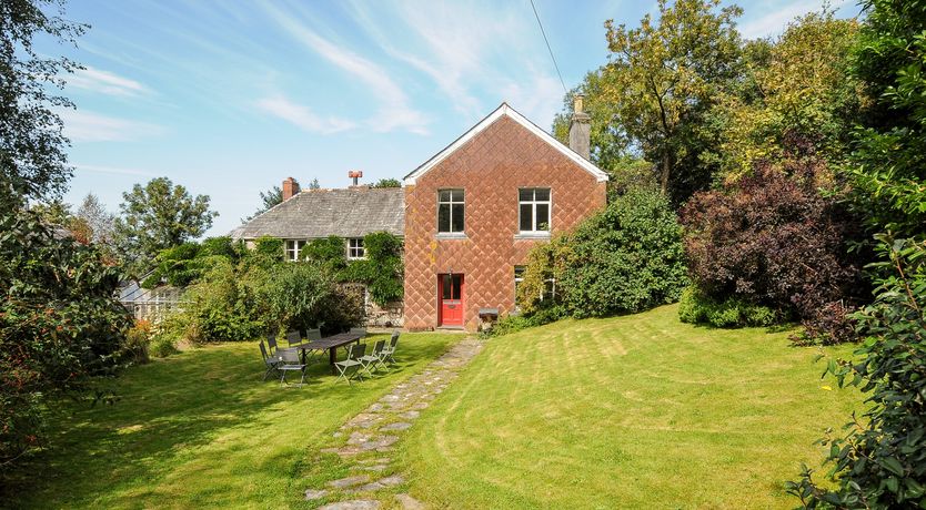 Photo of Carneadon Farmhouse