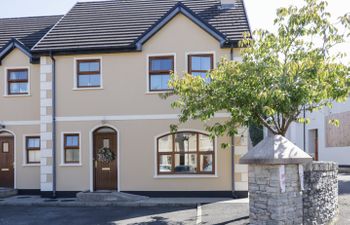 Owen Tucker View House Holiday Cottage