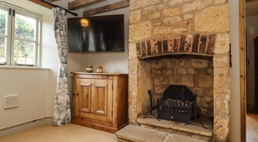 Photo of Robins Nest