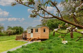 Photo of bramley-hut-allerford