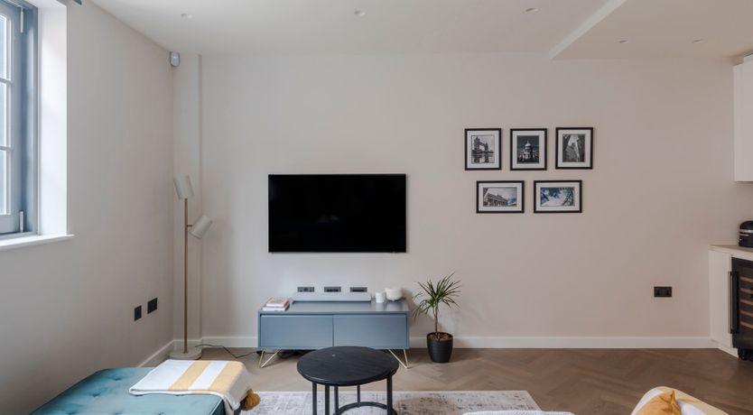 Photo of The London Muse