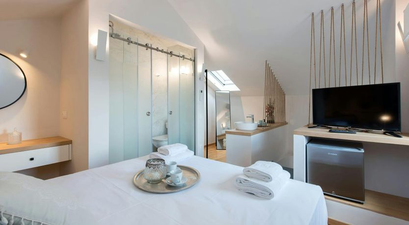 Photo of Luxury Escape