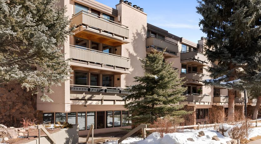 Photo of Aspen Nirvana