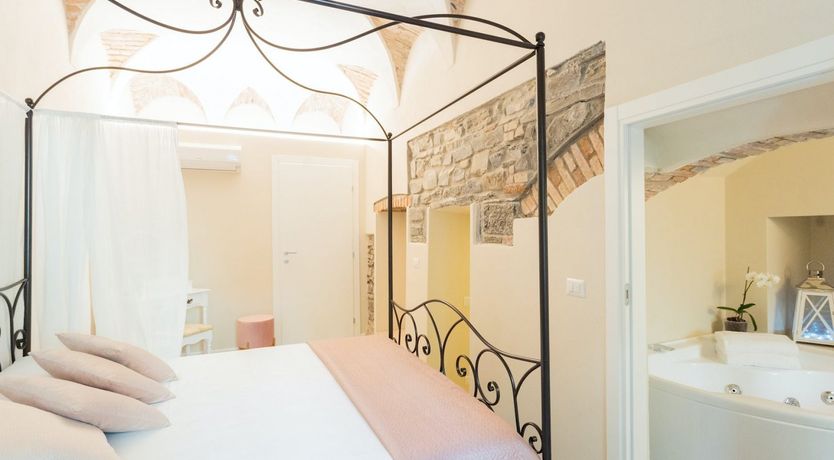 Photo of Enchanting Lakeside Haven