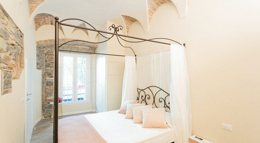 Photo of Enchanting Lakeside Haven