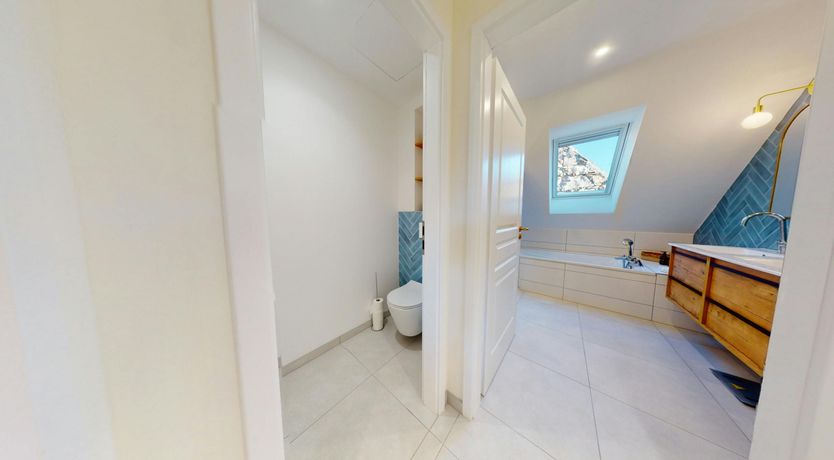 Photo of Silver & Wood