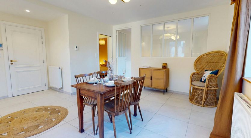 Photo of Silver & Wood