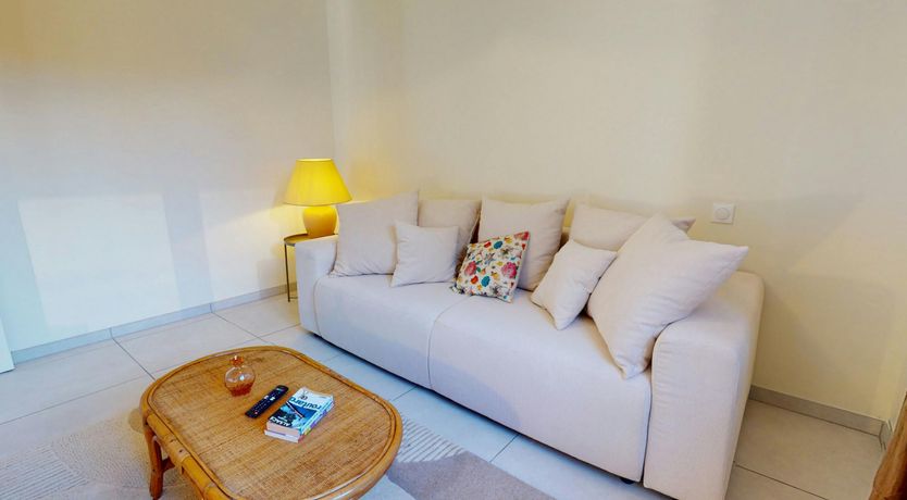 Photo of Silver & Wood