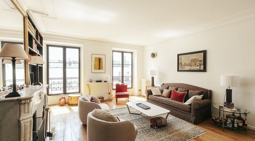 Photo of Eiffel Serenade