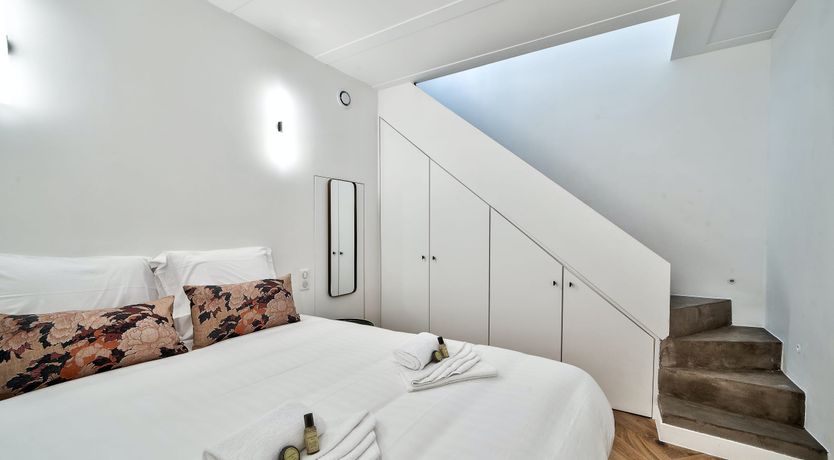 Photo of Frog & Hare