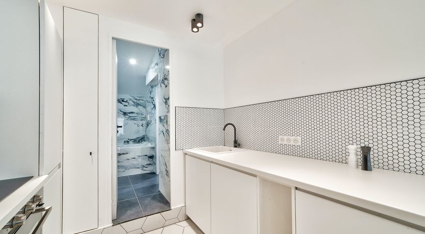 Photo of Frog & Hare