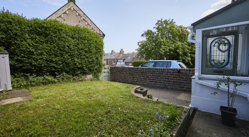 Photo of Cosy Coastal Retreat