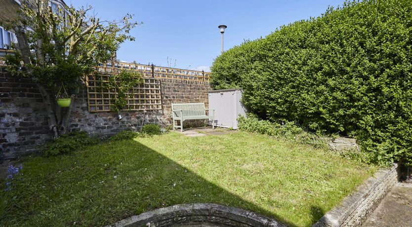 Photo of Cosy Coastal Retreat