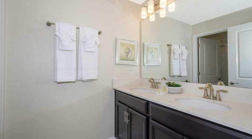 Photo of Honey & Honeysuckle