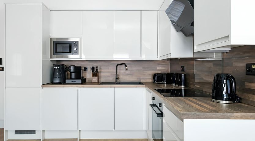 Photo of Emerald & Teak