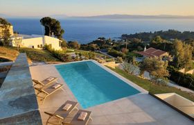 Photo of infinity-retreat