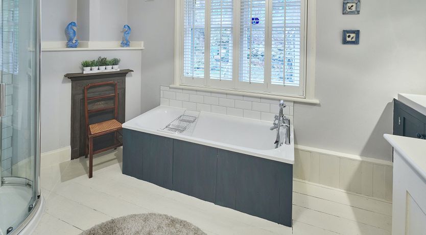 Photo of Cliffside Charm