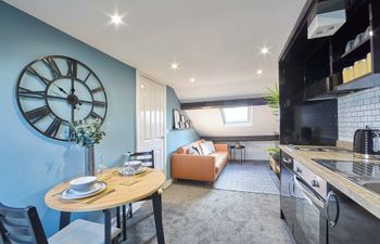 Whitby's Loft Gem Apartment