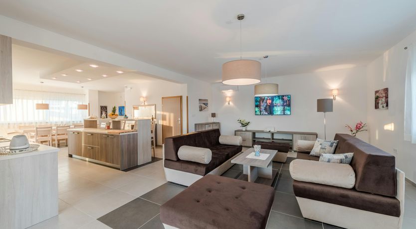 Photo of Dogwood Manor