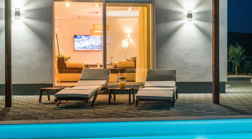 Photo of Dogwood Manor