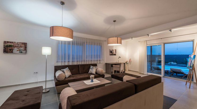 Photo of Dogwood Manor