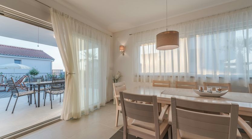 Photo of Dogwood Manor