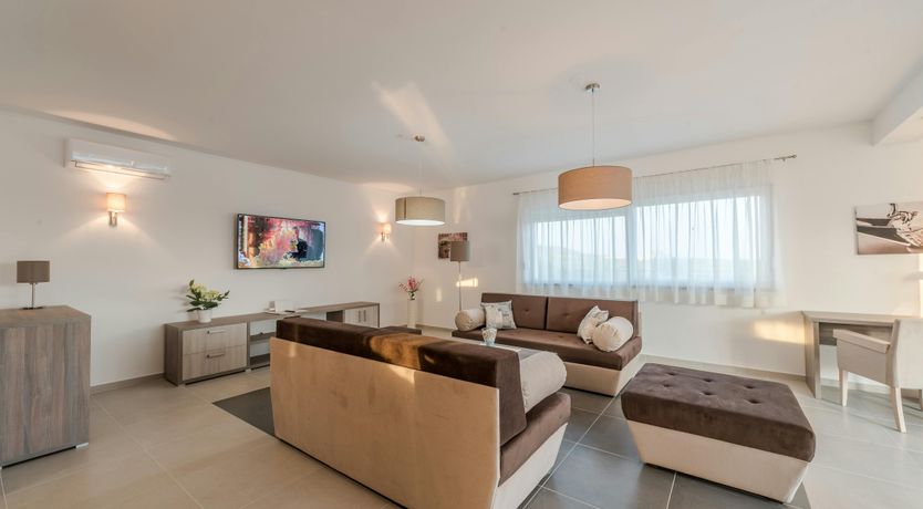 Photo of Dogwood Manor