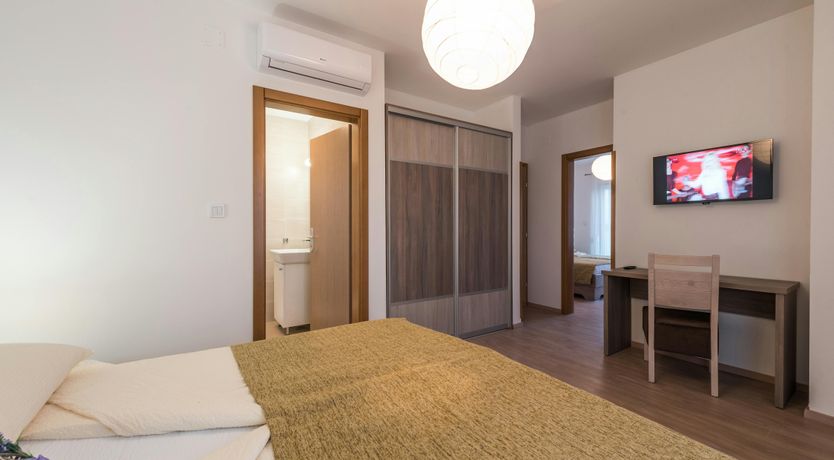 Photo of Dogwood Manor