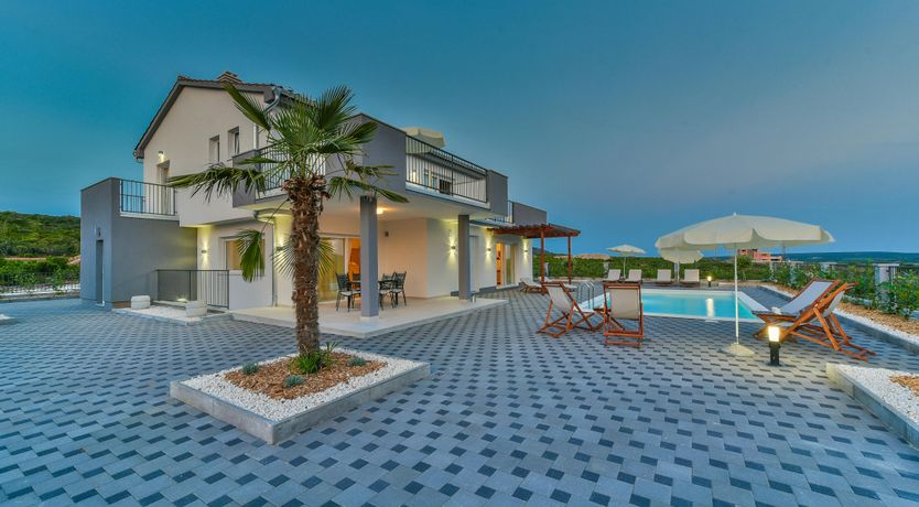 Photo of Dogwood Manor