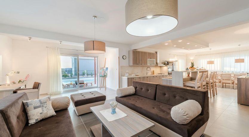 Photo of Dogwood Manor