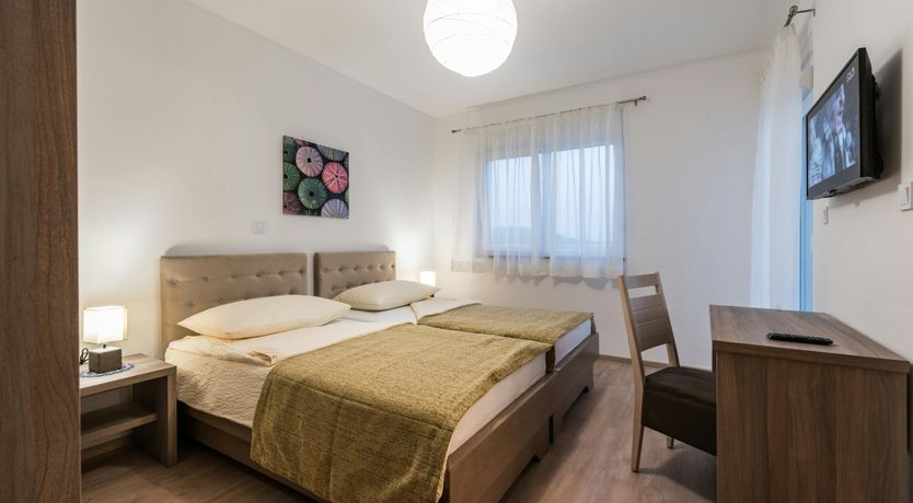 Photo of Dogwood Manor