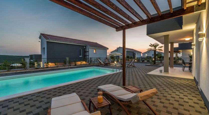 Photo of Dogwood Manor