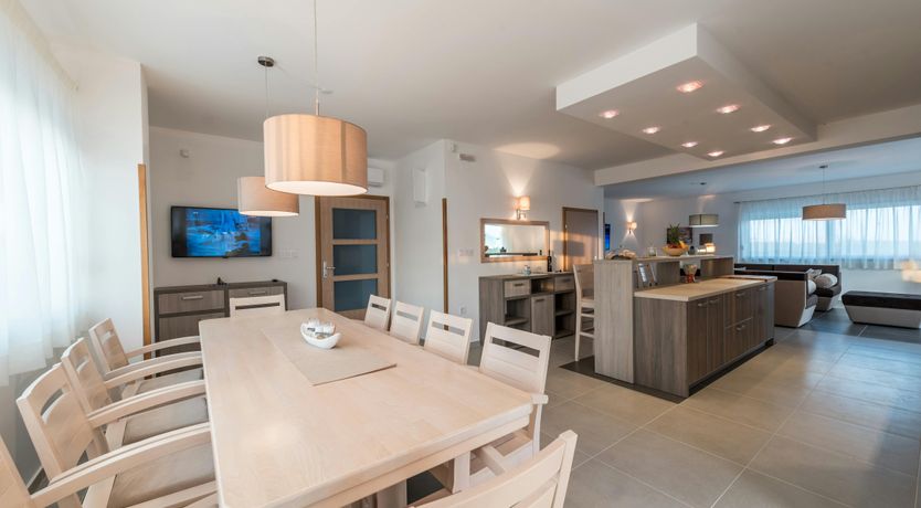 Photo of Dogwood Manor