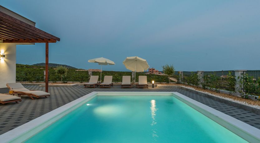 Photo of Dogwood Manor