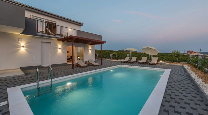 Photo of Dogwood Manor