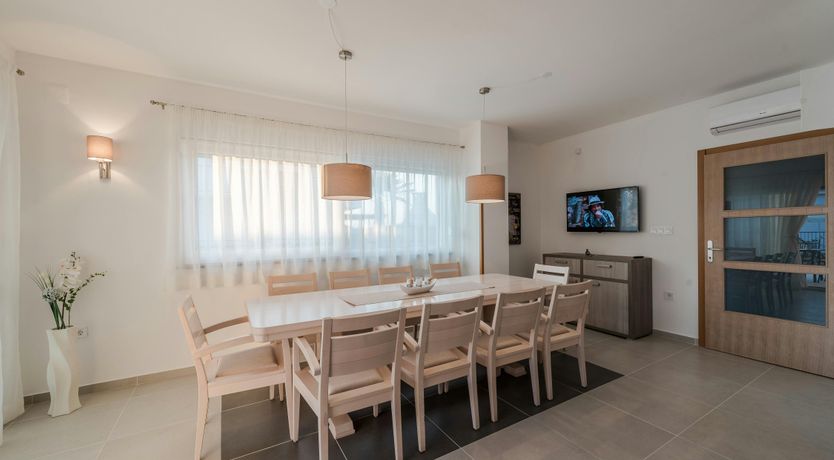 Photo of Dogwood Manor