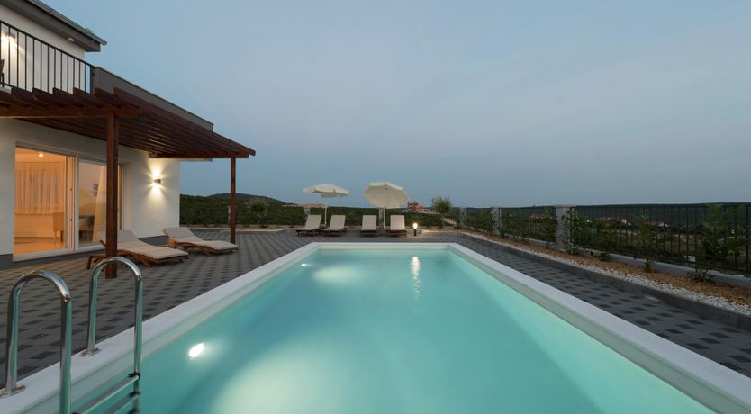 Photo of Dogwood Manor