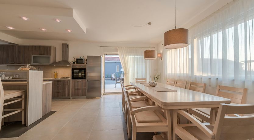 Photo of Dogwood Manor