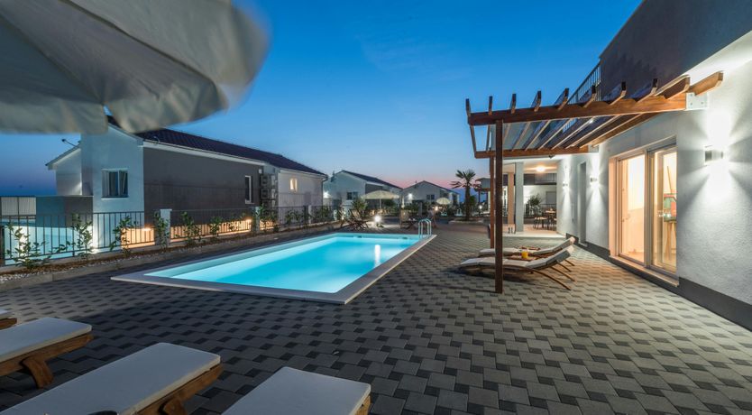 Photo of Dogwood Manor