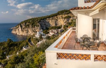 Capri Vista Villa