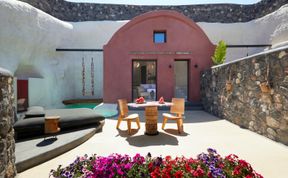 Photo of Enchanting Cave Retreat
