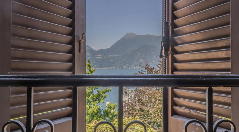 Photo of Lake of Sunlight