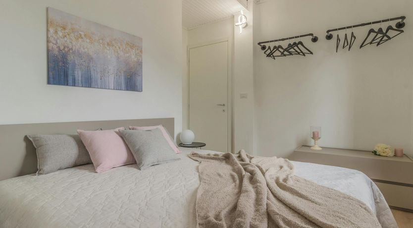 Photo of Lake of Sunlight