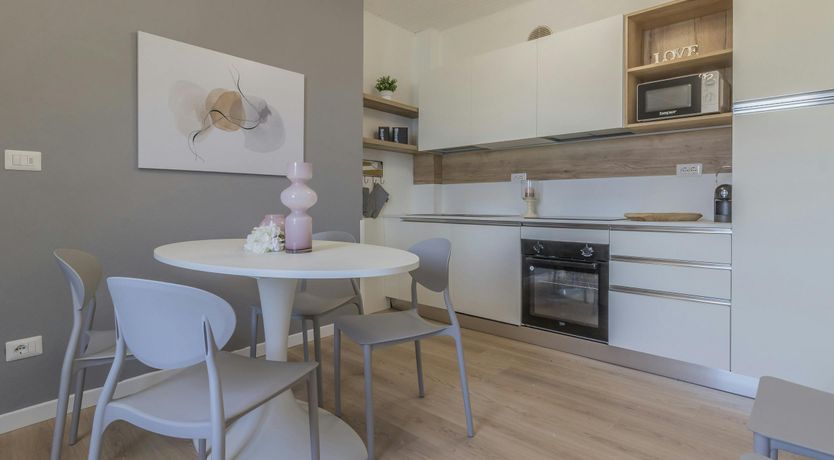 Photo of Lake of Sunlight