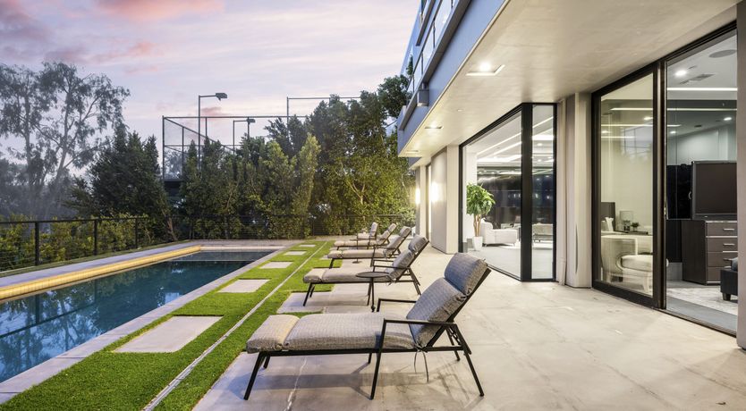 Photo of The Moon Canyon