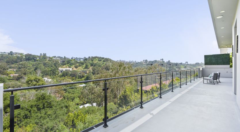 Photo of The Moon Canyon