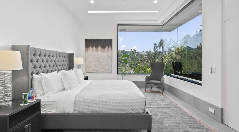 Photo of The Moon Canyon